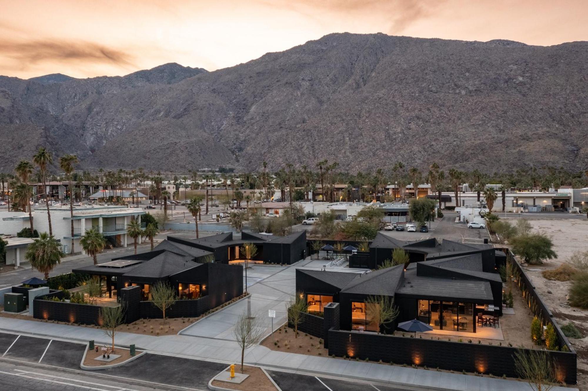 Blackhaus By Avantstay Ada Modern Rooms, Pool & Bbq Palm Springs Bagian luar foto