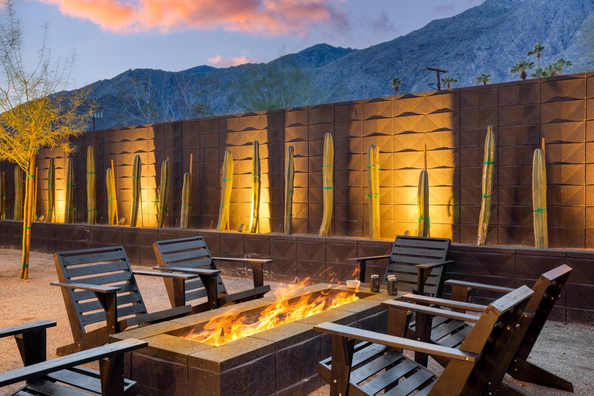 Blackhaus By Avantstay Ada Modern Rooms, Pool & Bbq Palm Springs Bagian luar foto
