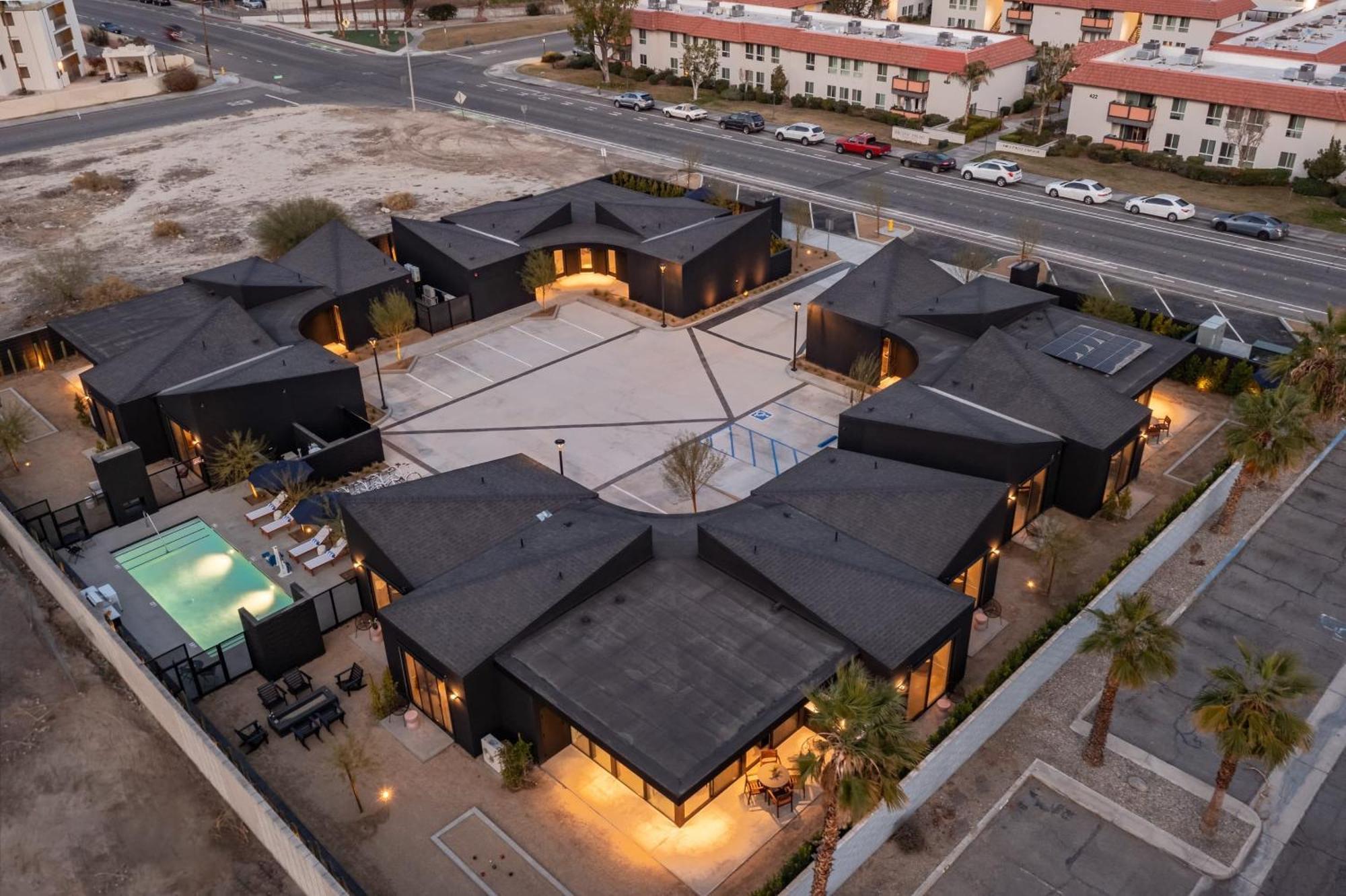 Blackhaus By Avantstay Ada Modern Rooms, Pool & Bbq Palm Springs Bagian luar foto